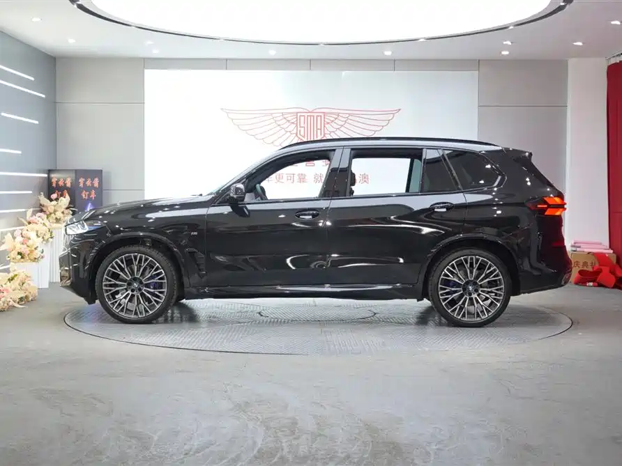 BMW X5 2023 xDrive 40Li M Sports Night Package купить на сайте DeffCars