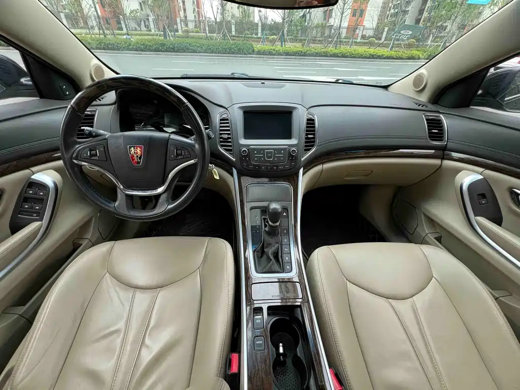 Roewe e950 2017 50T Hybrid Internet Executive Edition купить на сайте DeffCars