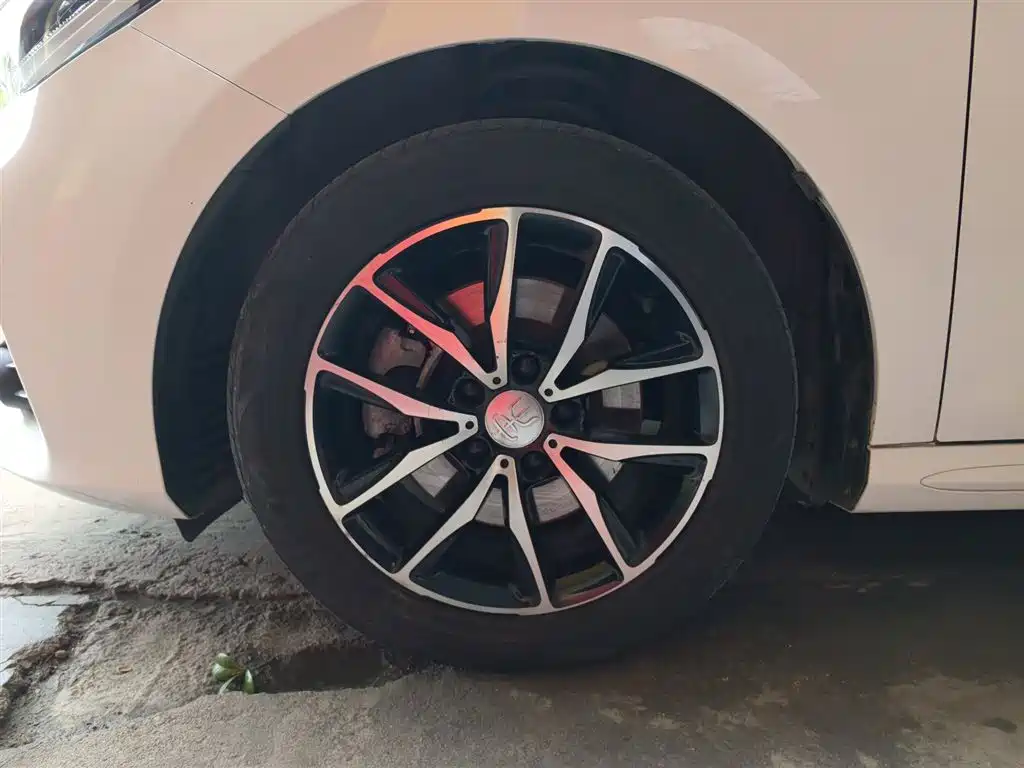 Song MAX 2018 1.5T automatic intelligent connection exclusive model 6 seats купить на сайте DeffCars