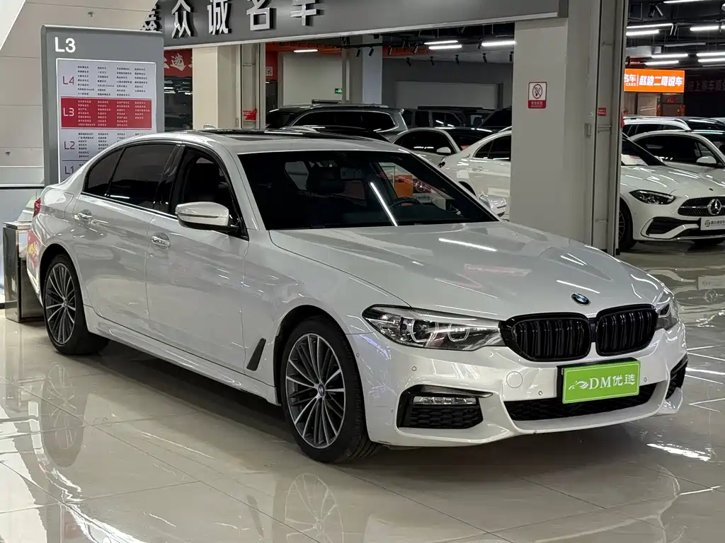 BMW 5 Series 2018 525Li M Sports Package купить на сайте DeffCars