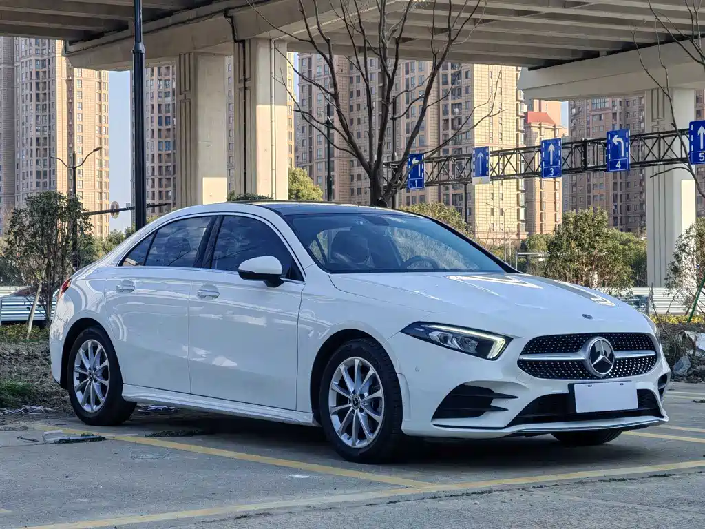 Mercedes-Benz A-Class 2021 A 200 L Sports Sedan Dynamic Type купить на сайте DeffCars