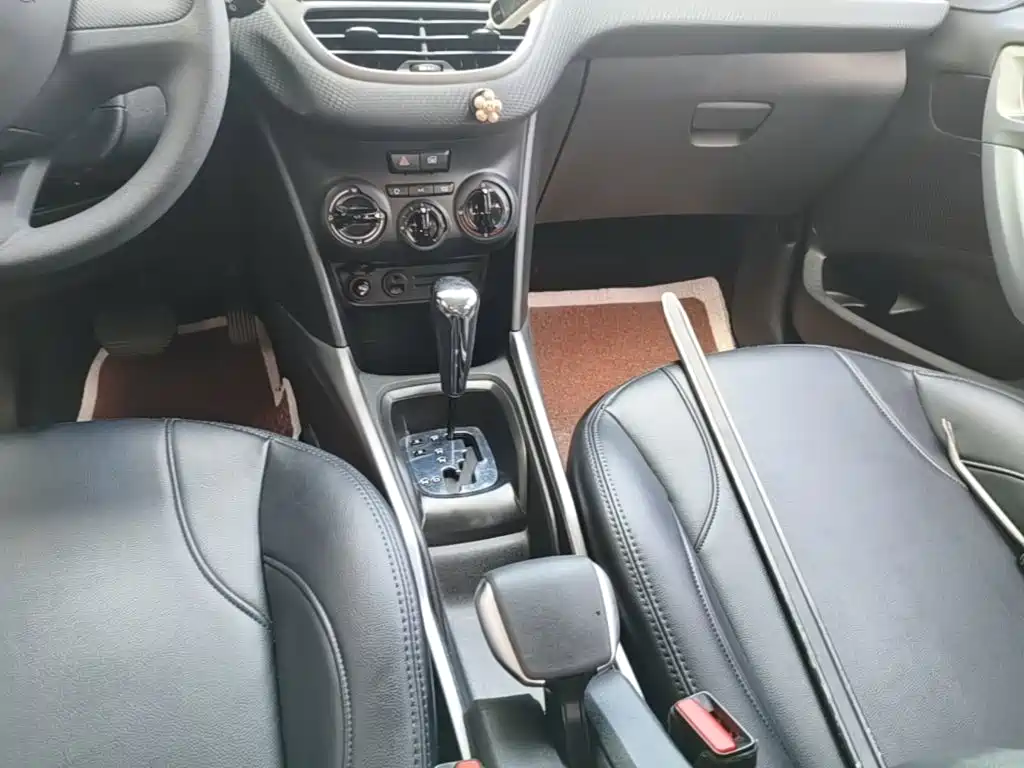 Peugeot 2008 2014 1.6L automatic trendy version купить на сайте DeffCars