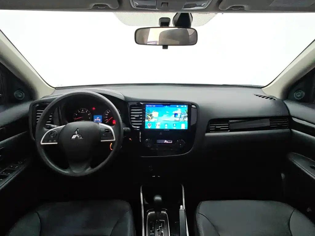 Outlander 2021 facelift 2.0L 2WD smooth version 5 seats купить на сайте DeffCars