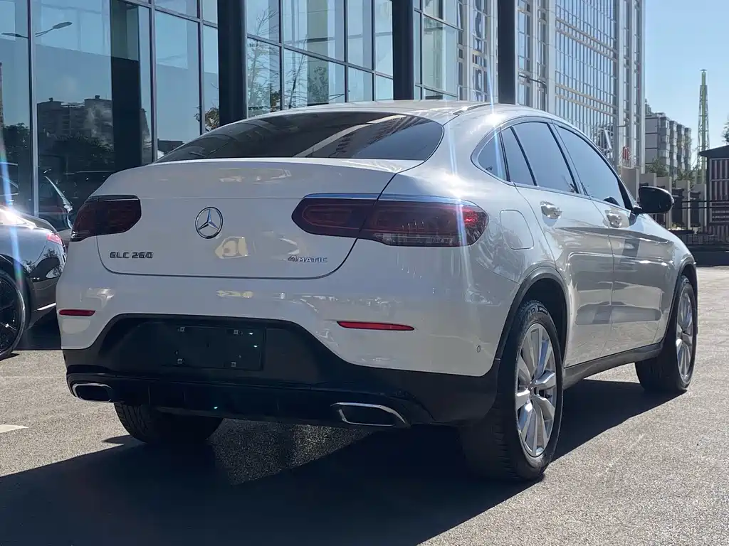 Mercedes-Benz GLC Coupe 2021 GLC 260 4MATIC Coupe SUV купить на сайте DeffCars