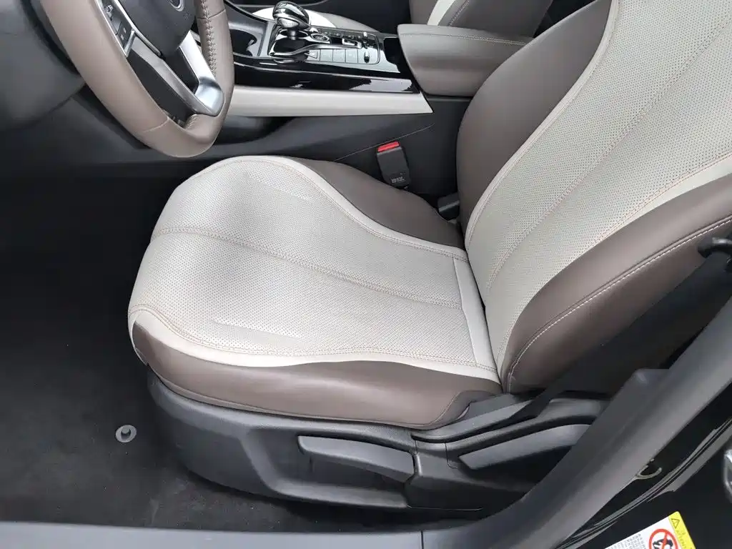 Qin PLUS 2024 Honor Edition DM-i 55KM Leading Type купить на сайте DeffCars