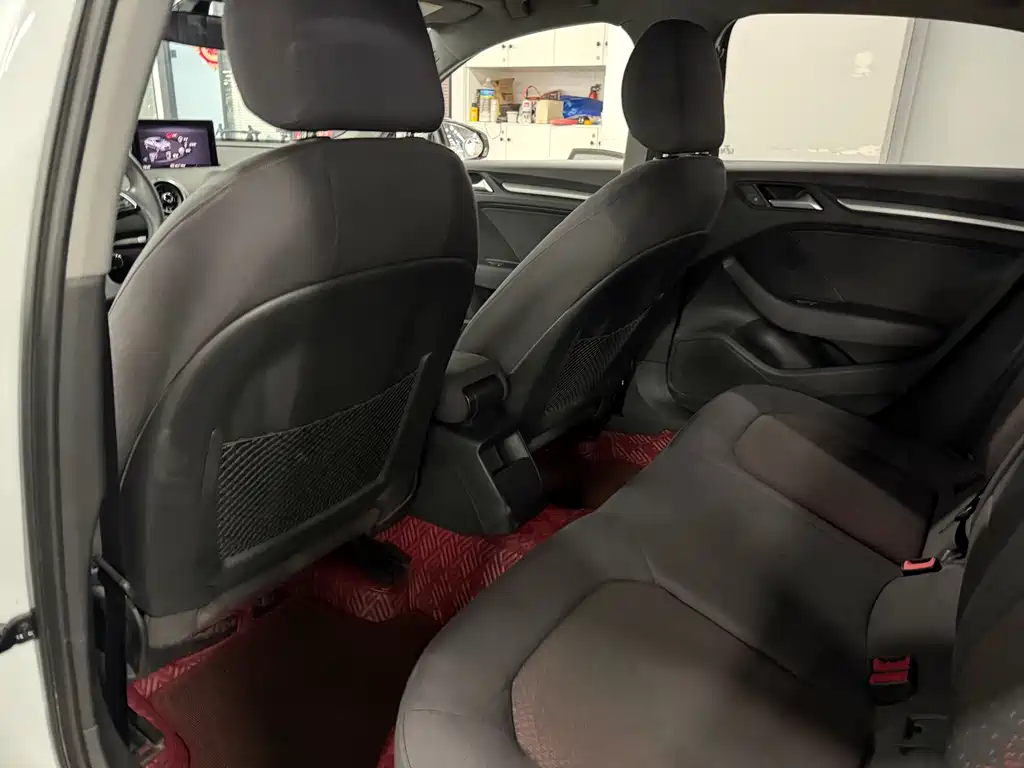 Audi A3 2018 30th Anniversary Limousine 35 TFSI Enterprising купить на сайте DeffCars