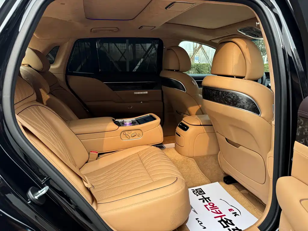 Genesis G90 2023 3.5T Deluxe Edition купить на сайте DeffCars