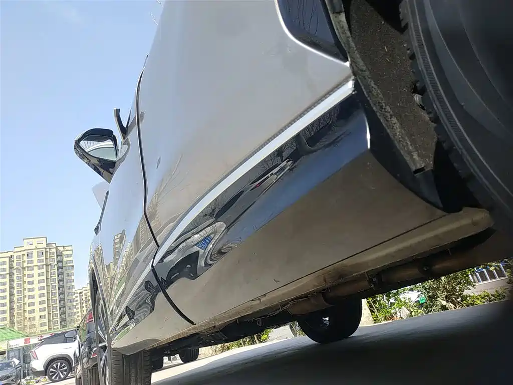 Roewe RX5 2023 1.5T Superior Edition купить на сайте DeffCars