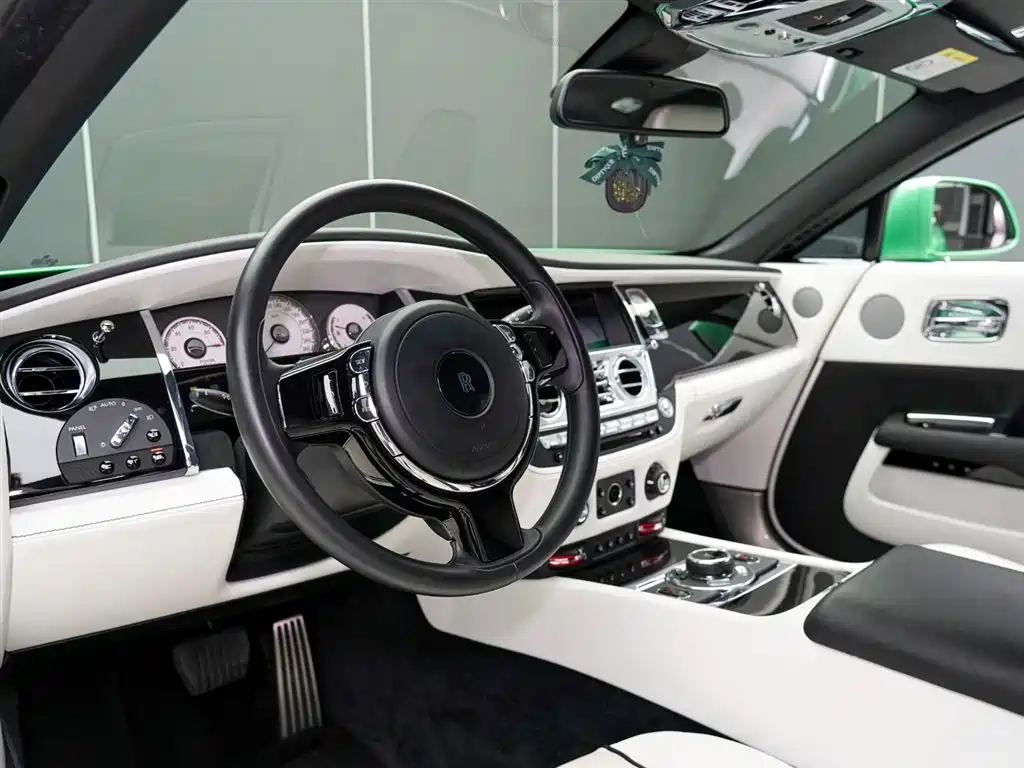 Phantom 2018 6.6T standard model купить на сайте DeffCars