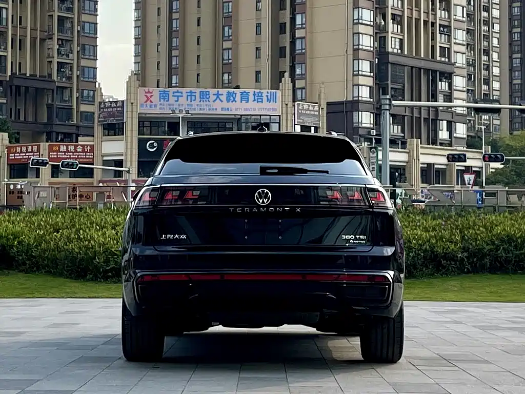 Touron 2024 Touron X 380TSI four-wheel drive Longxiang version купить на сайте DeffCars