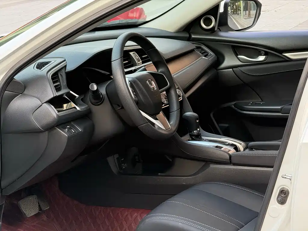Civic 2016 220TURBO CVT Deluxe Edition купить на сайте DeffCars