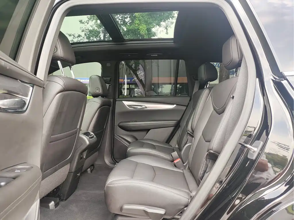 Cadillac XT6 2021 28T six-seat four-wheel drive stylish model купить на сайте DeffCars