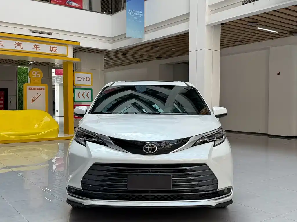 SIENNA 2024 2.5L Hybrid Premium Edition купить на сайте DeffCars