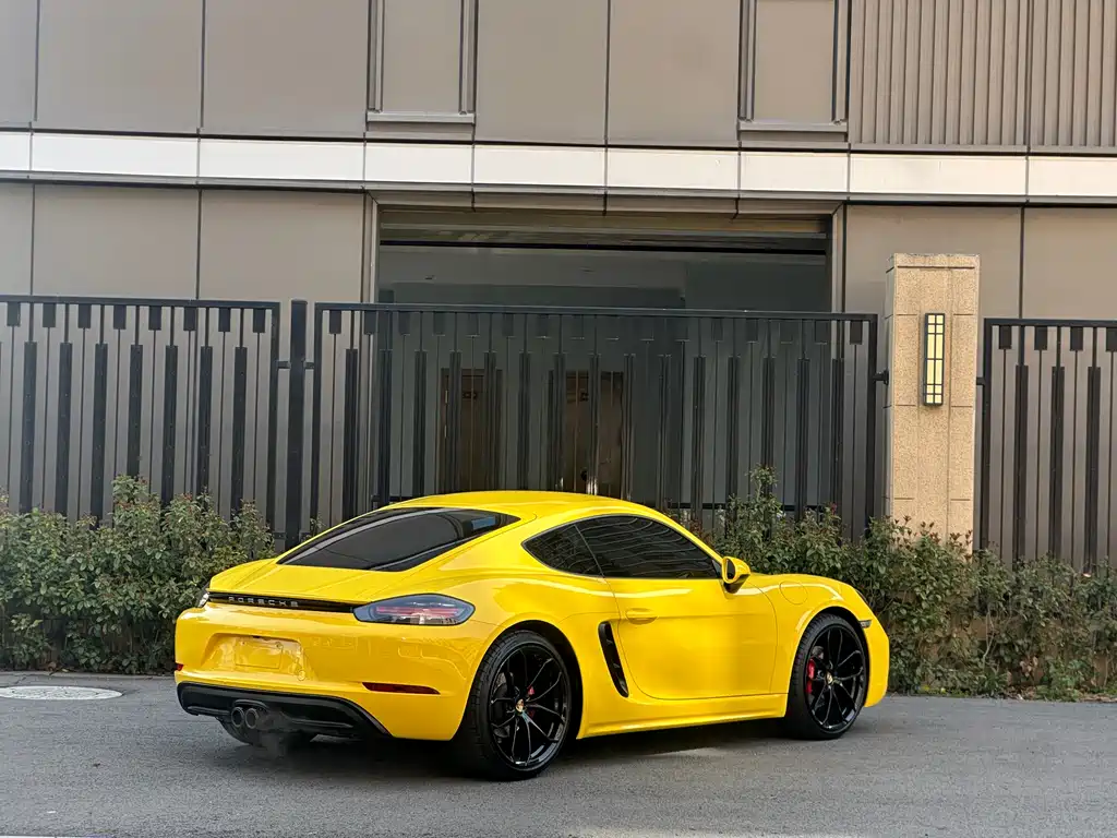 Porsche 718 2018 Cayman 2.0T купить на сайте DeffCars