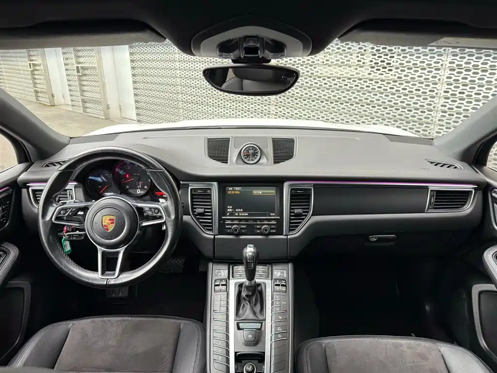 Macan 2014 Macan 2.0T купить на сайте DeffCars