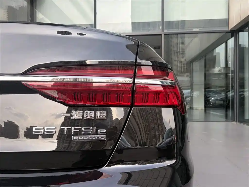 Audi A6L New Energy 2020 55 TFSI e quattro купить на сайте DeffCars