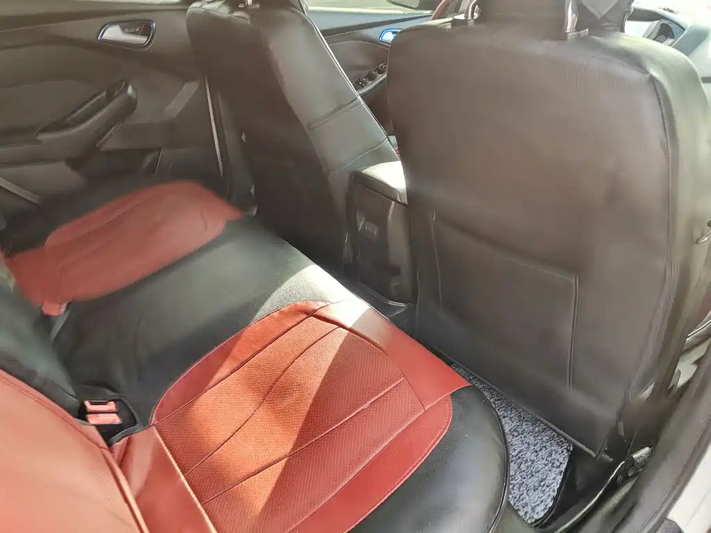 Focus 2015 hatchback 1.6L automatic comfort type купить на сайте DeffCars