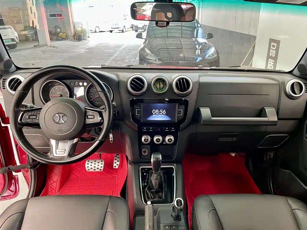 Beijing off-road BJ40 2016 40L 2.3T automatic four-wheel drive exclusive version купить на сайте DeffCars