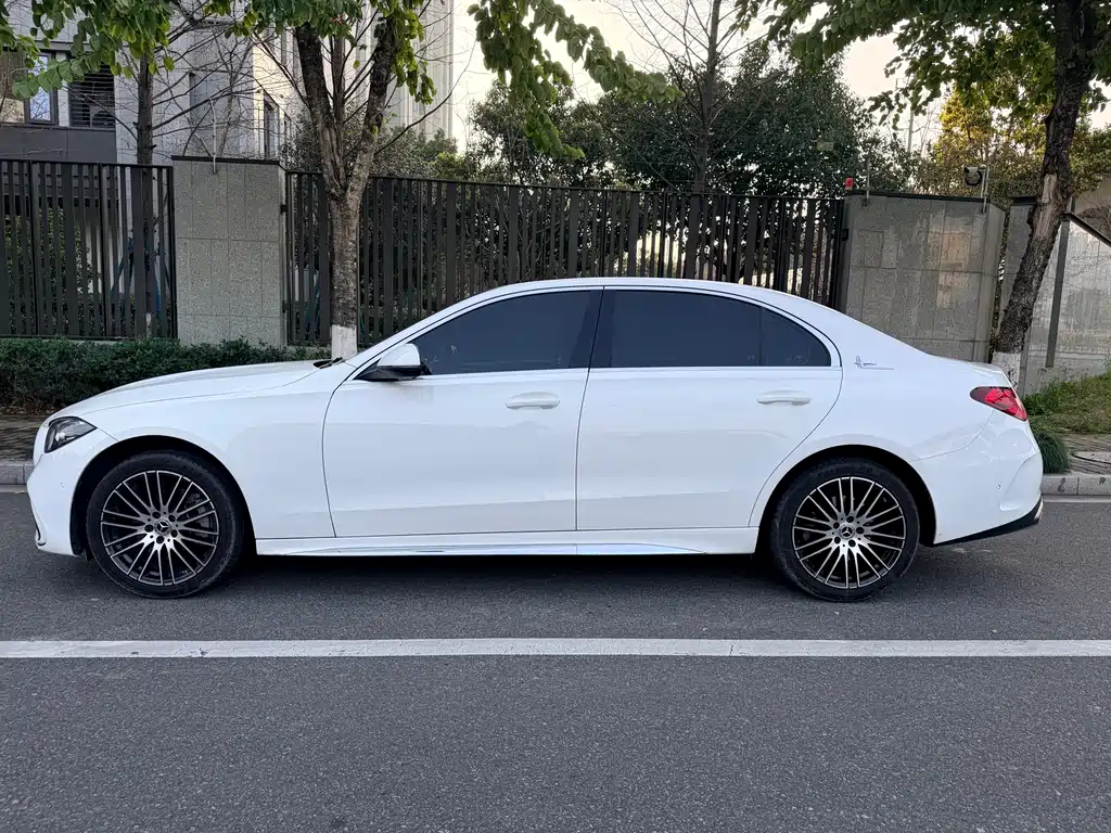 Mercedes-Benz C-Class 2023 facelift C 260 L sports version купить на сайте DeffCars