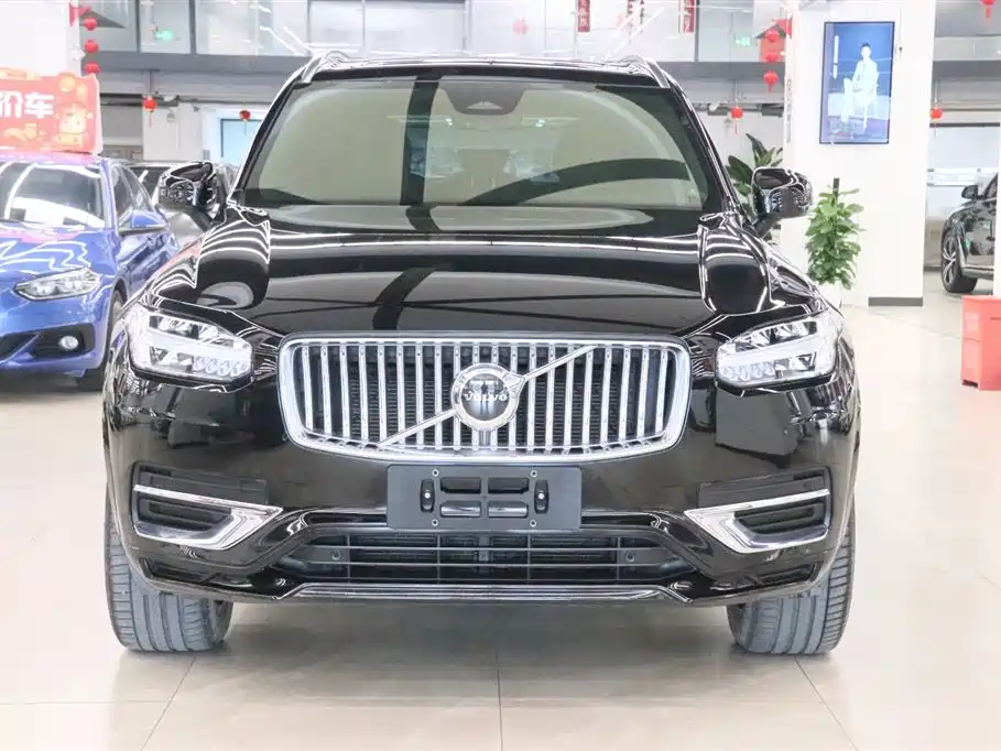Volvo XC90 2024 B5 Smart Deluxe Edition 5-seater купить на сайте DeffCars