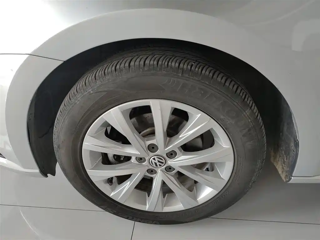 Lavida 2017 1.6L automatic comfort version купить на сайте DeffCars