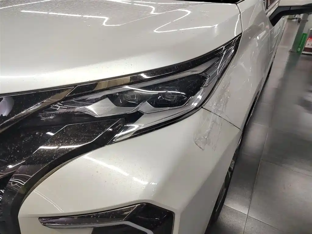 SIENNA 2023 2.5L Hybrid Platinum Edition купить на сайте DeffCars