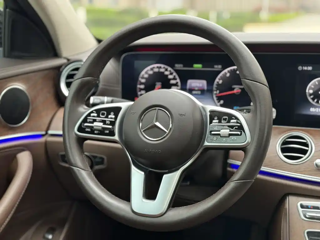 Mercedes-Benz E-Class 2019 E 260 L купить на сайте DeffCars