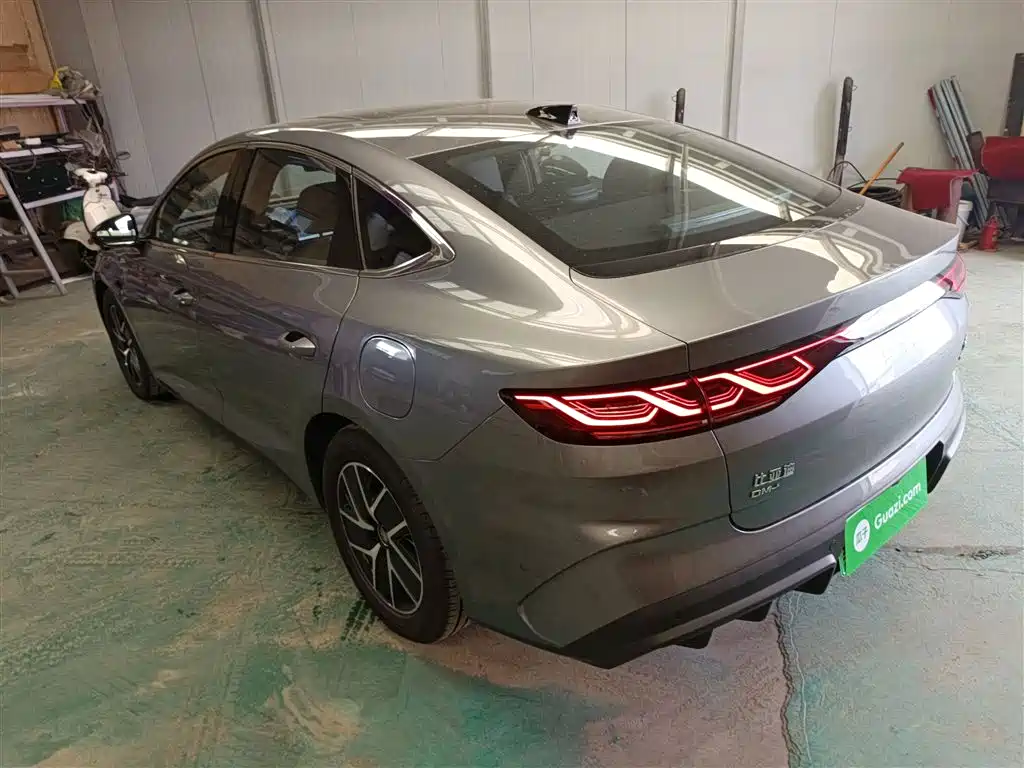 Qin L 2025 DM-i Smart Driving Edition 80KM Transcendent Type купить на сайте DeffCars