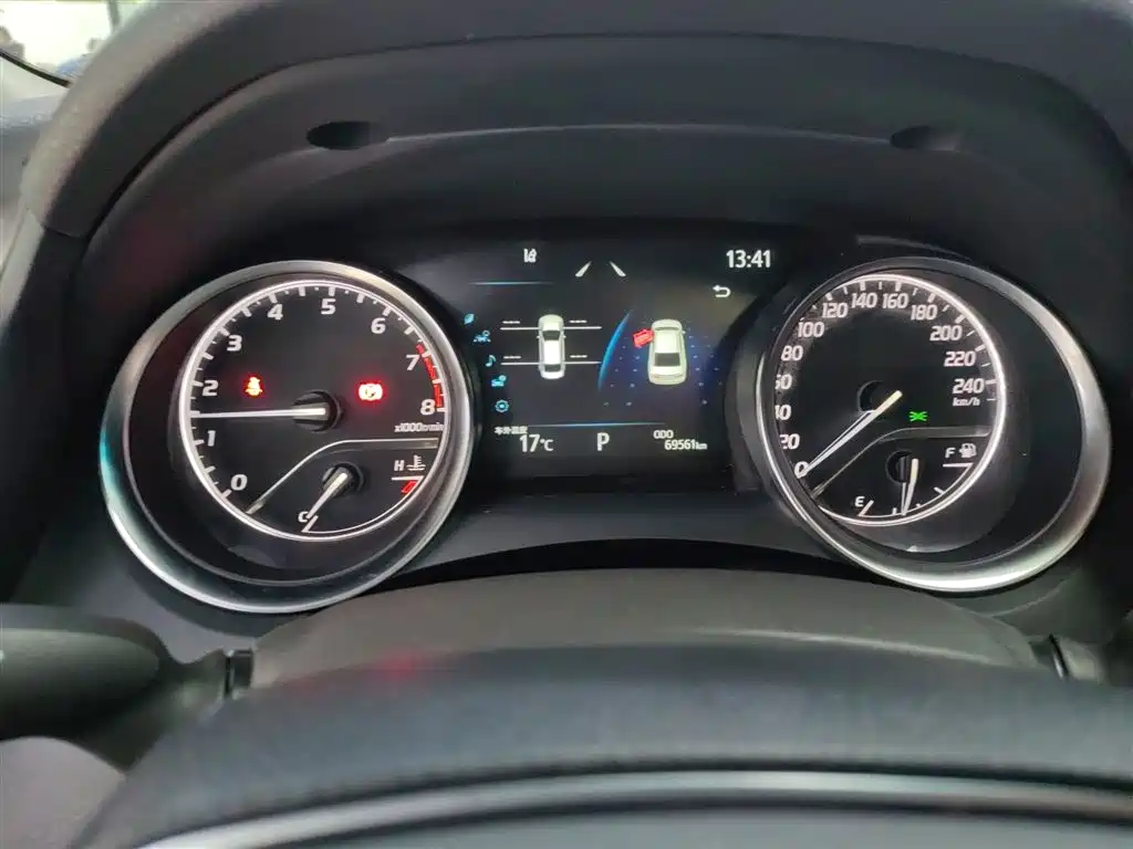 Camry 2021 2.0G Deluxe Edition купить на сайте DeffCars