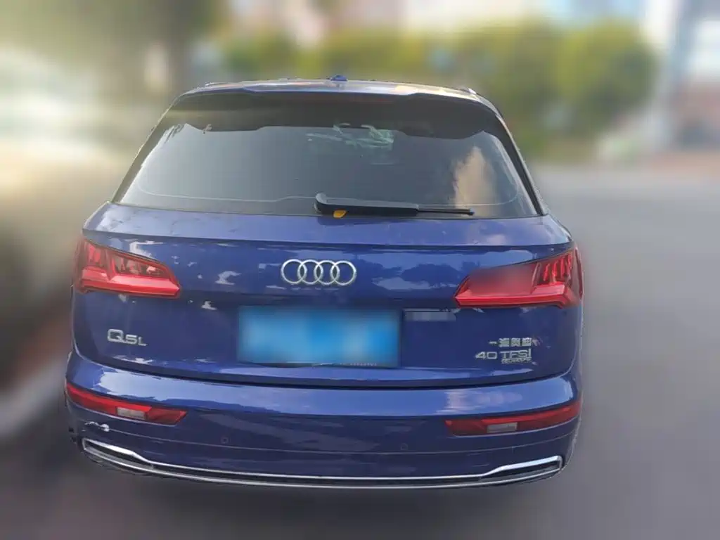 Audi Q5L 2020 40 TFSI enjoys fashionable style купить на сайте DeffCars
