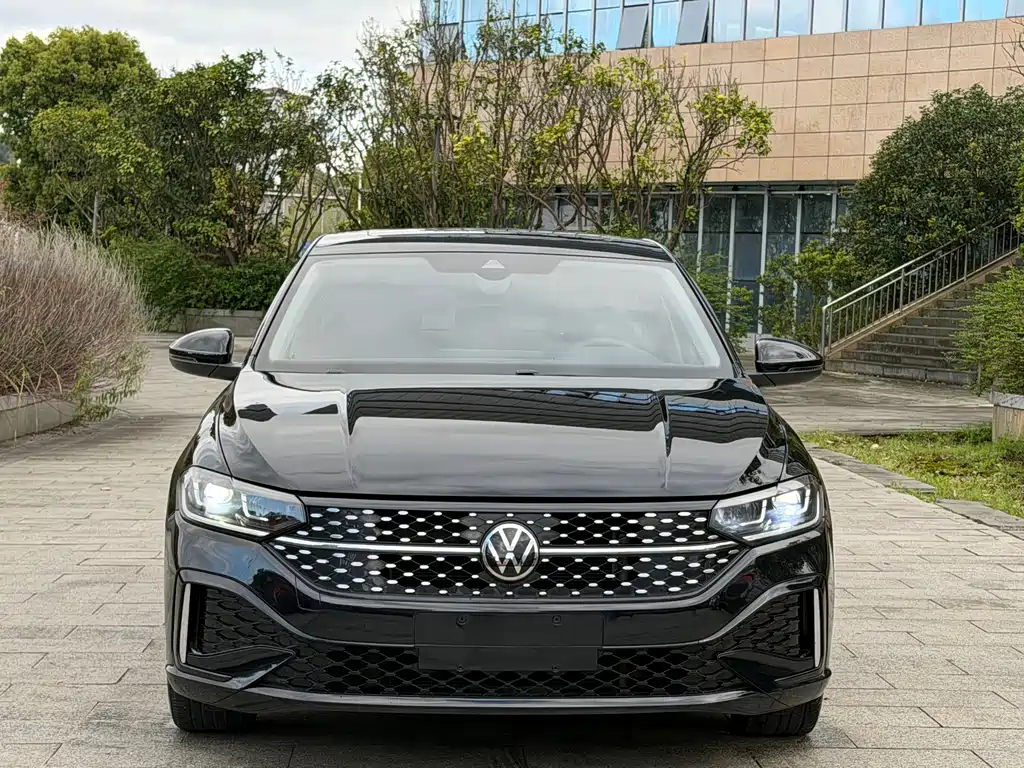Lavida 2024 1.5L Automatic Starry Sky Five Million Edition купить на сайте DeffCars