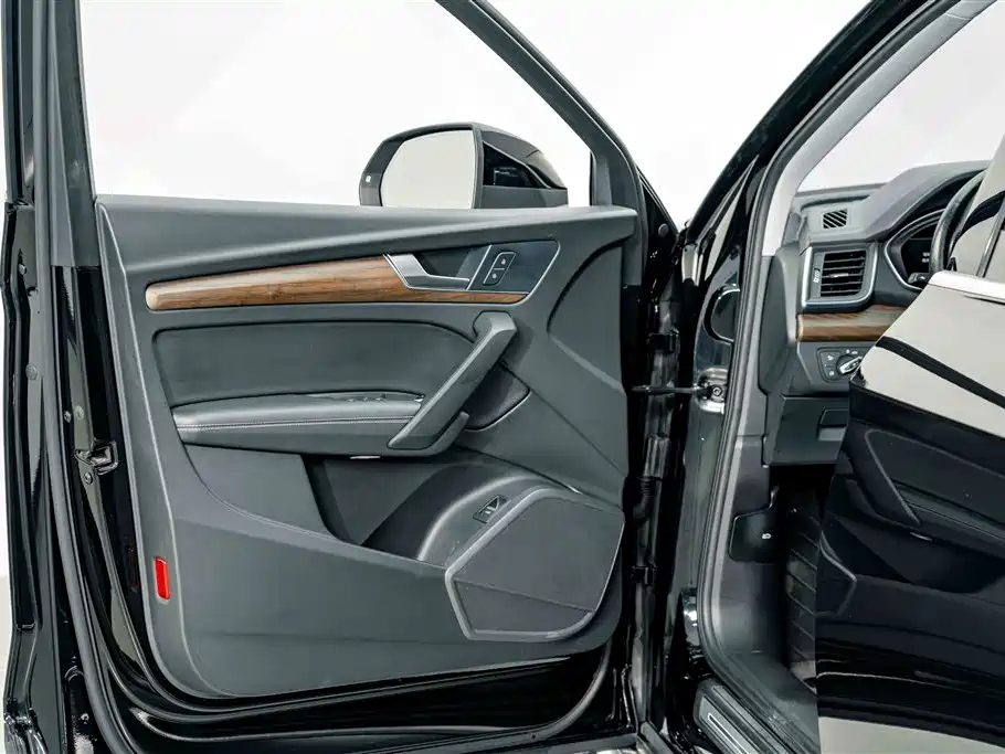 Audi Q5L 2022 40T luxury and elegant model купить на сайте DeffCars