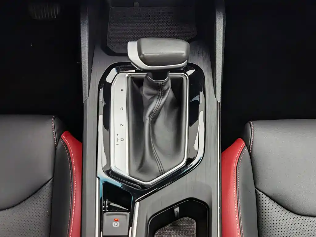Emgrand S 2021 1.4T CVT flagship model купить на сайте DeffCars