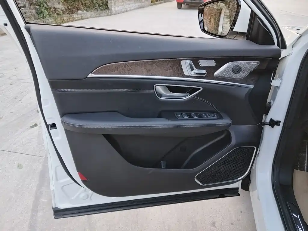 Jietu X70 PLUS 2021 facelift 1.6T DCT ground 7 seats купить на сайте DeffCars