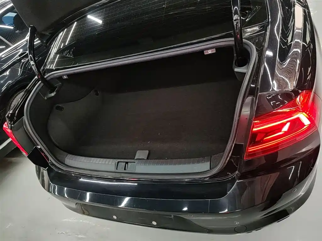 Magotan GTE plug-in hybrid 2022 GTE luxury model купить на сайте DeffCars