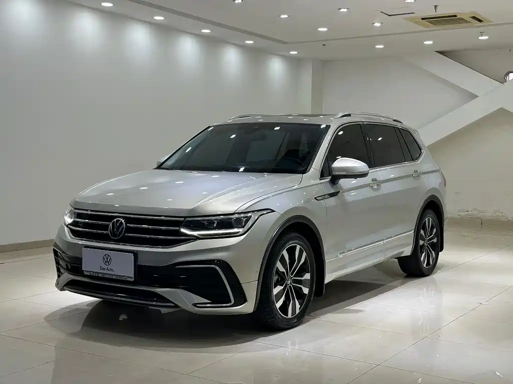 Tiguan L 2022 330TSI automatic two-wheel drive R-Line version купить на сайте DeffCars