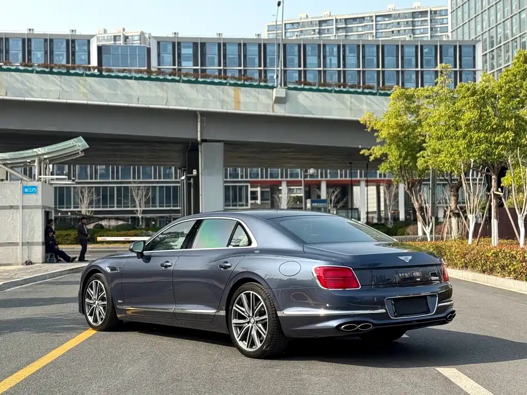 Flying Spur plug-in hybrid 2022 2.9T V6 Hybrid купить на сайте DeffCars