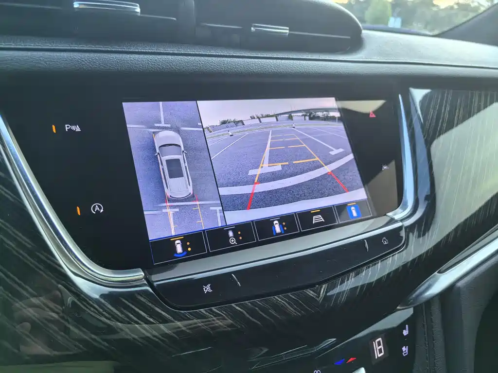 Cadillac XT6 2022 2.0T six-seat four-wheel drive luxury model купить на сайте DeffCars