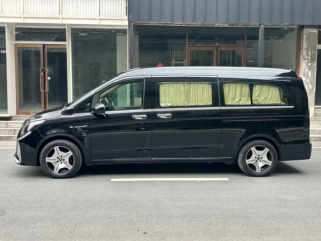 Vito 2023 2.0T Business Edition 7 seats купить на сайте DeffCars