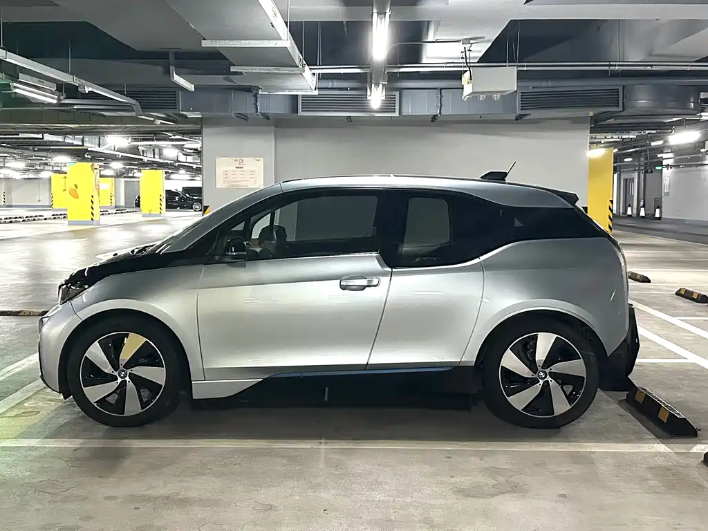 BMW i3 (imported) 2016 upgraded luxury model купить на сайте DeffCars