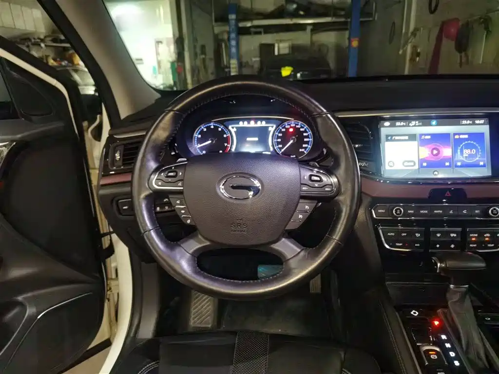 Trumpchi GS8 2017 320T 2WD Luxury Connected Edition (seven seats) купить на сайте DeffCars