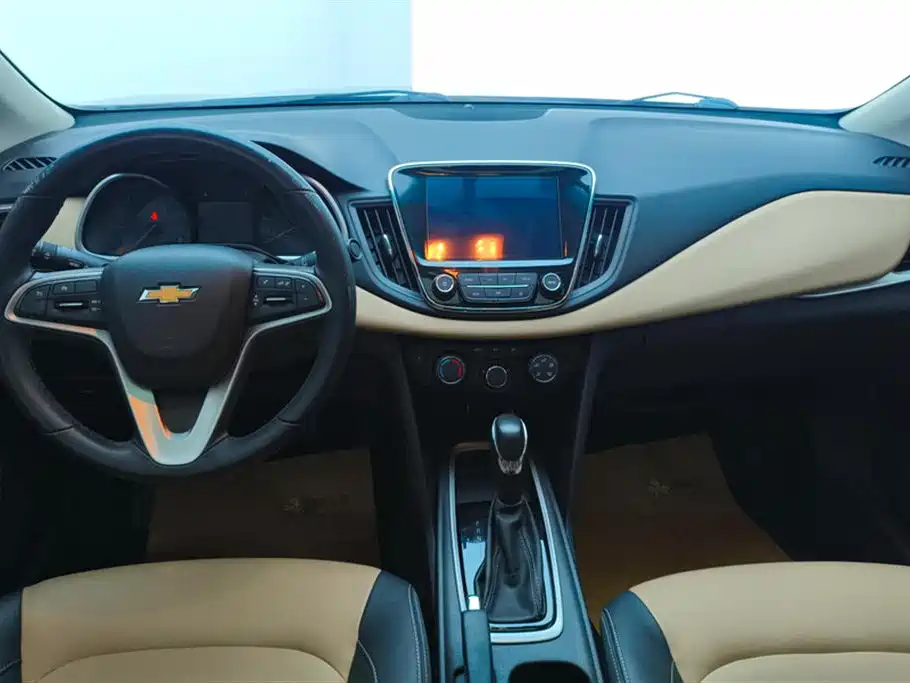 Cruze 2022 320 Automatic Sunroof Edition купить на сайте DeffCars