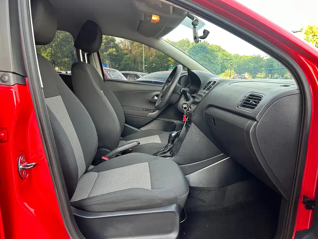 Polo 2018 1.5L automatic safe driving model купить на сайте DeffCars