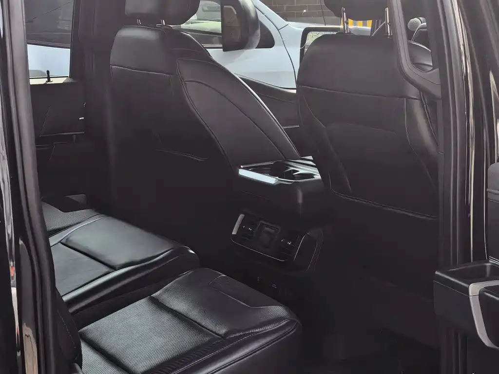 Ford F-150 Raptor 2023 3.5T Raptor купить на сайте DeffCars