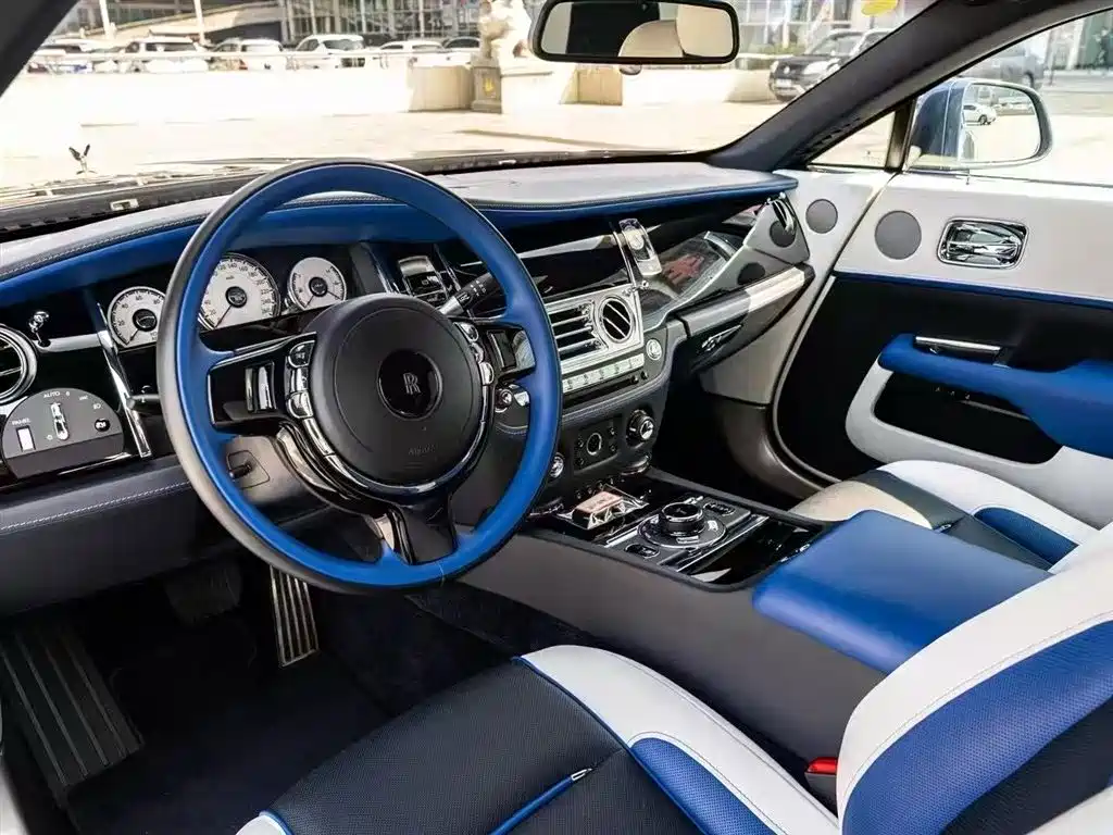 Phantom 2018 6.6T standard model купить на сайте DeffCars