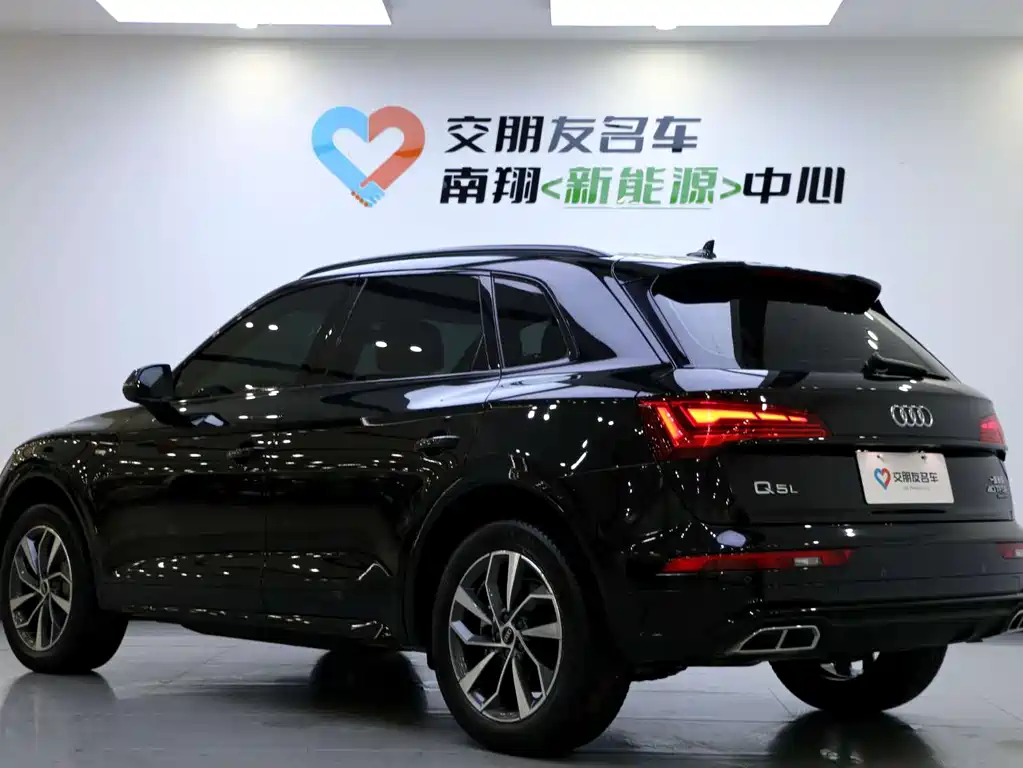 Audi Q5L 2023 40T luxury and dynamic model купить на сайте DeffCars