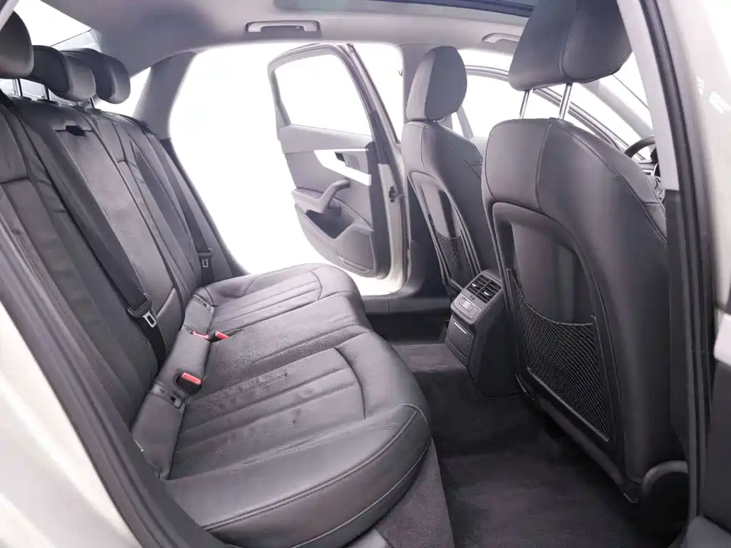 Audi A4L 2019 40 TFSI Fashion Type National VI купить на сайте DeffCars