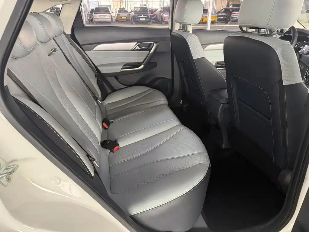 Beijing EU5 2018 R550 Smart Edition купить на сайте DeffCars