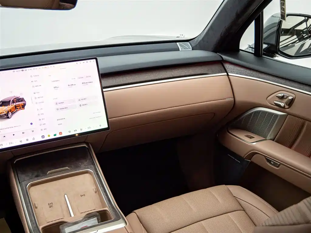 Ledo L90 2025 Pro six-seater version купить на сайте DeffCars