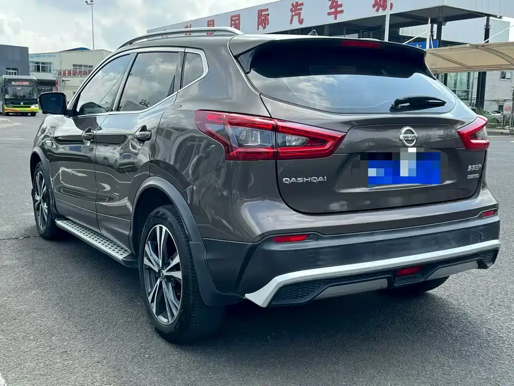 Qashqai 2019 2.0L CVT Deluxe Edition купить на сайте DeffCars